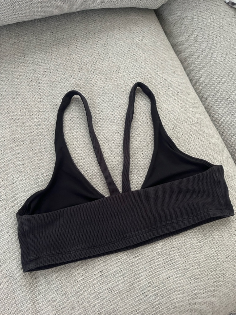 Alo sports bra